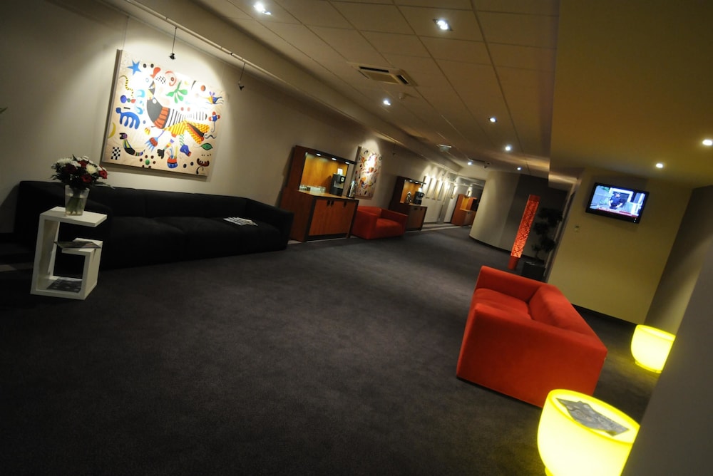 Mercure Maurepas Saint Quentin 61/70