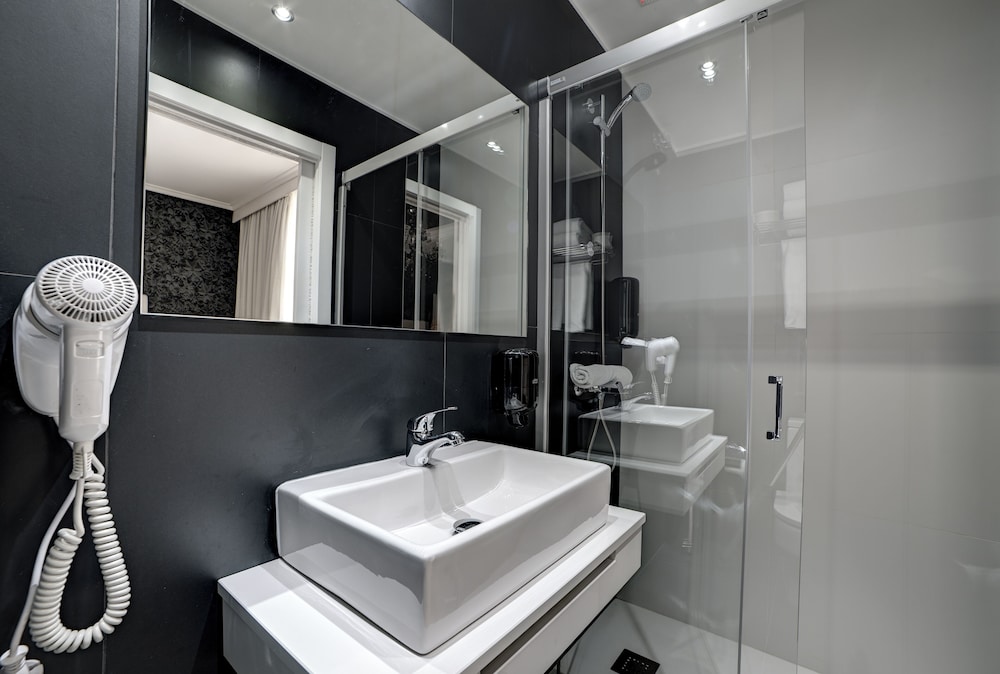Hotel Pilar Plaza Zaragoza 63/66