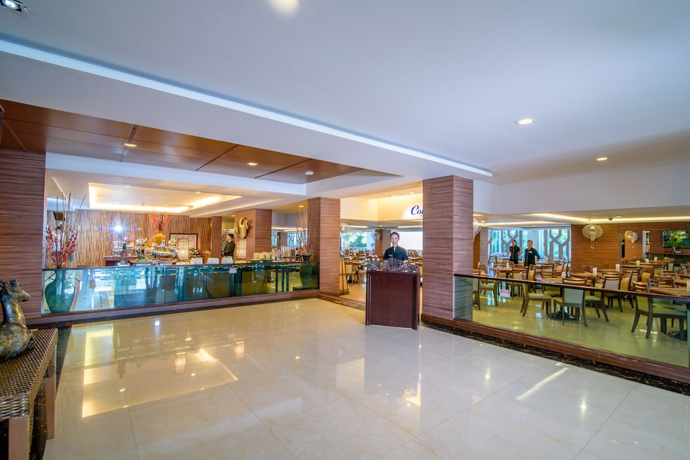 Golden Beach Cha Am Hotel 4/50