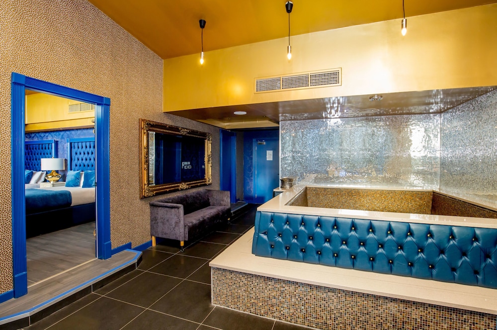 Arthouse Hotel 34/49