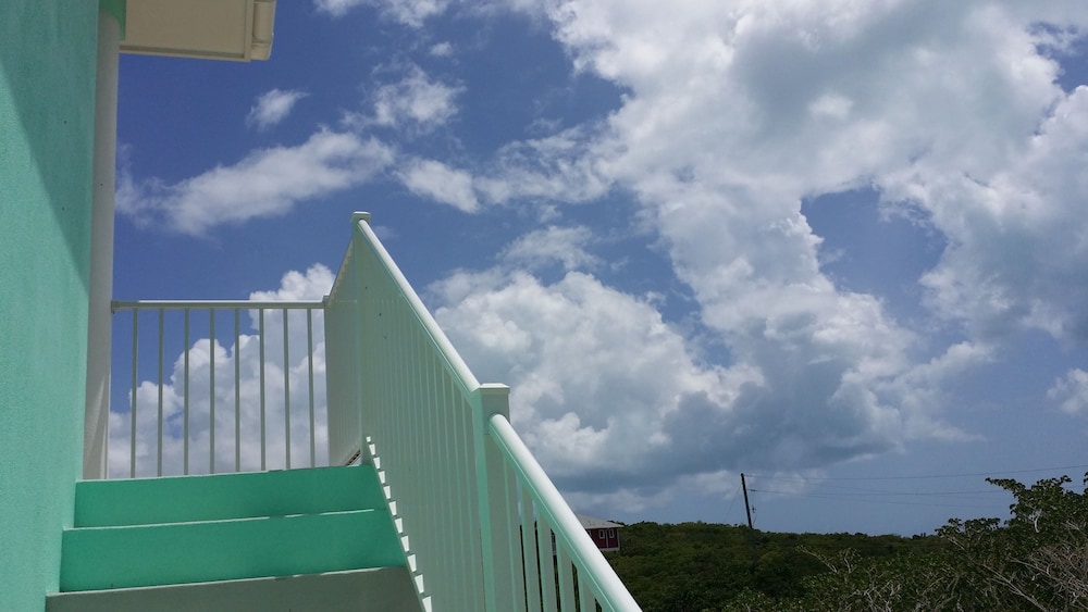 Harbor Breeze Villas 6/64