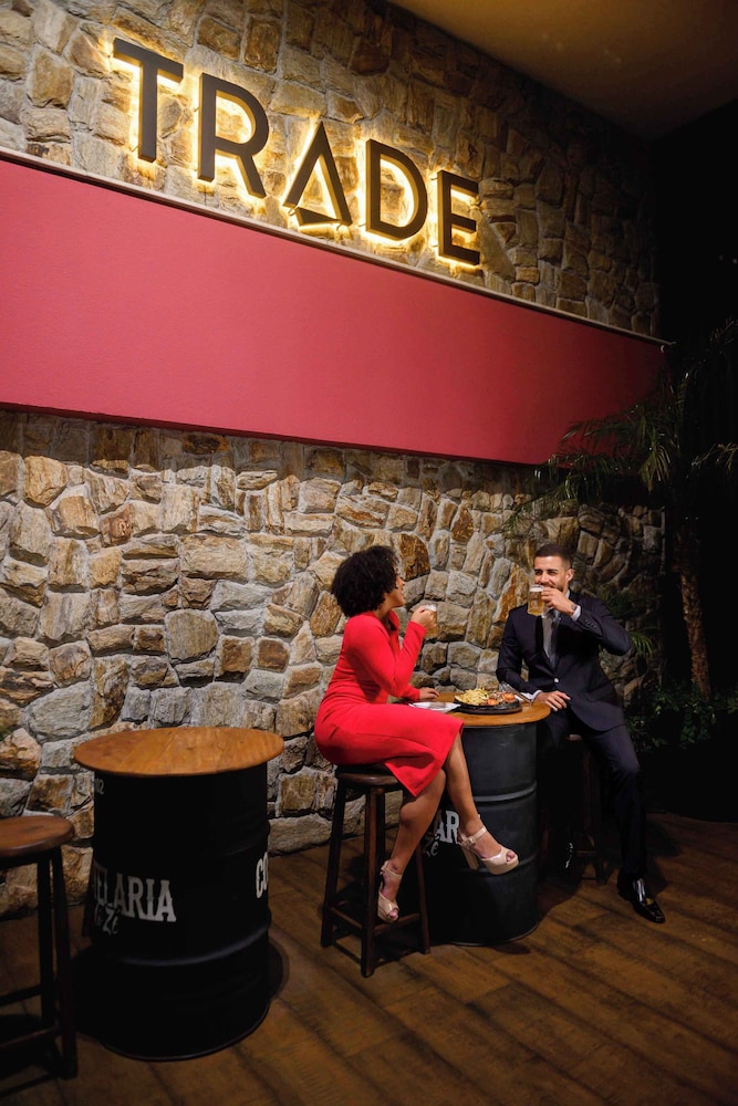 Trade hotel 6/64