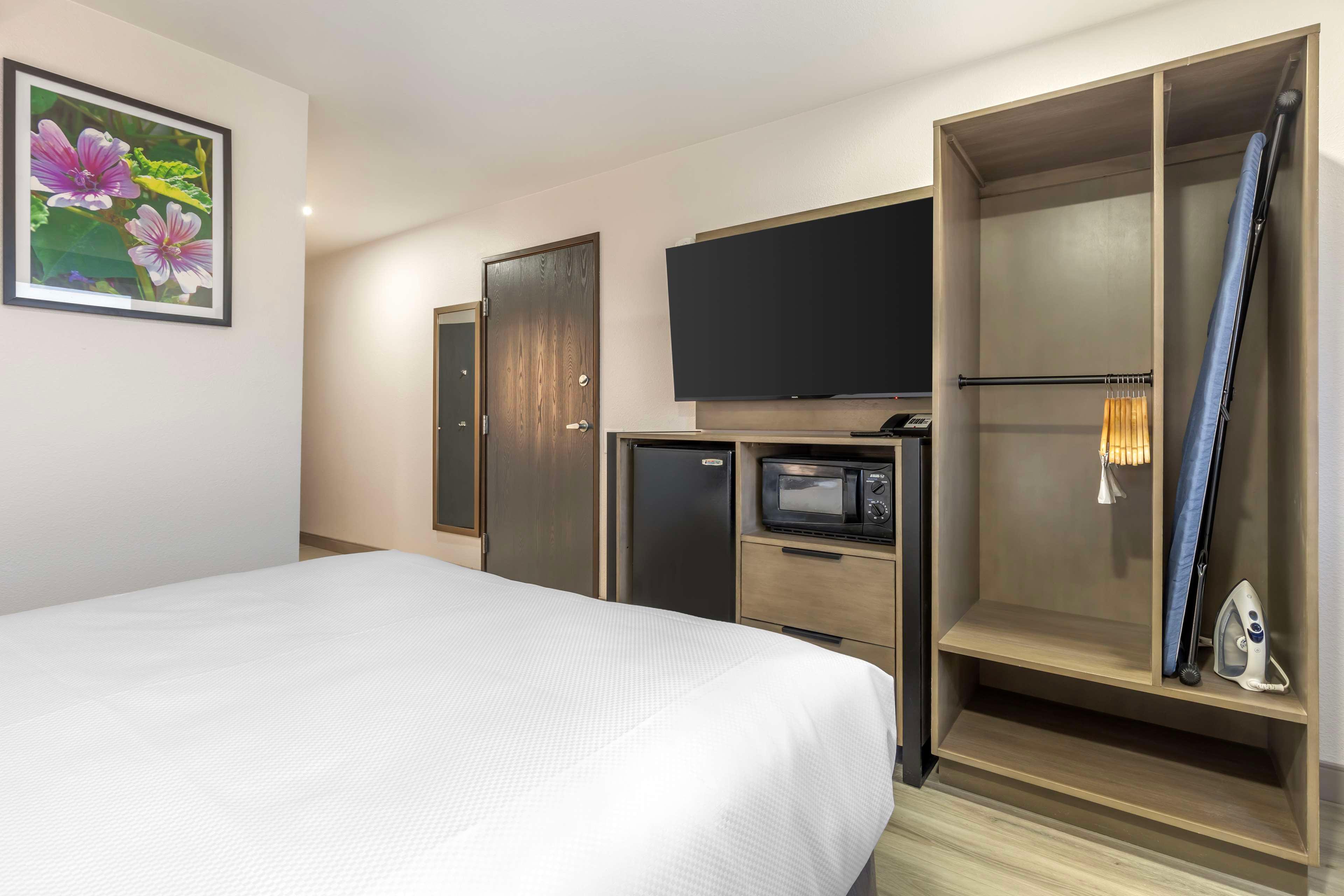 Room, Accessible