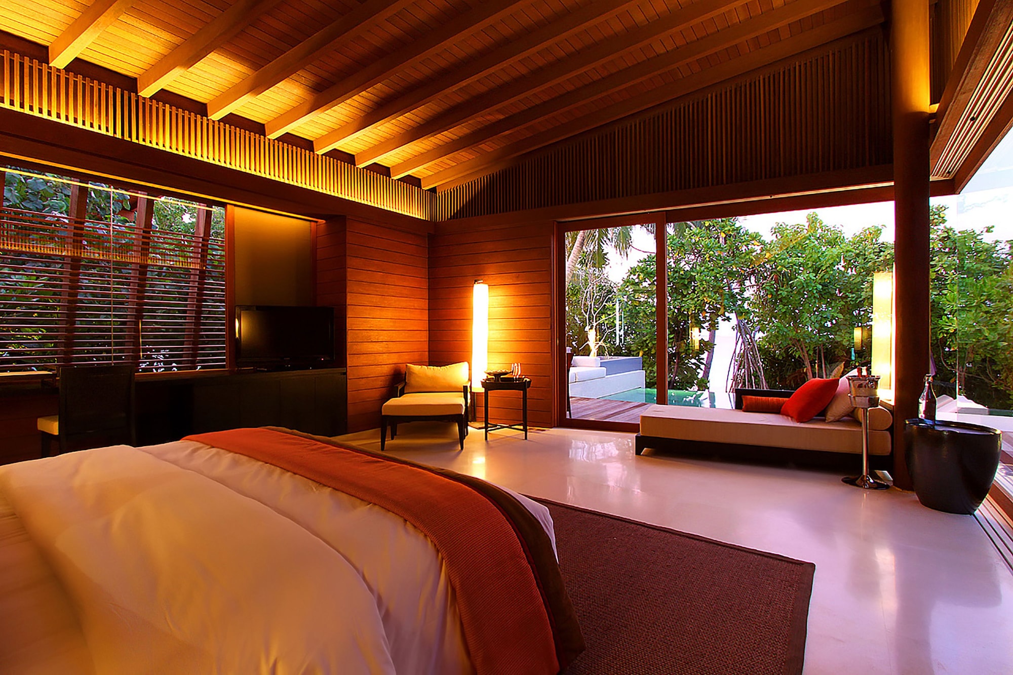Villa, King Bed, Pool Access