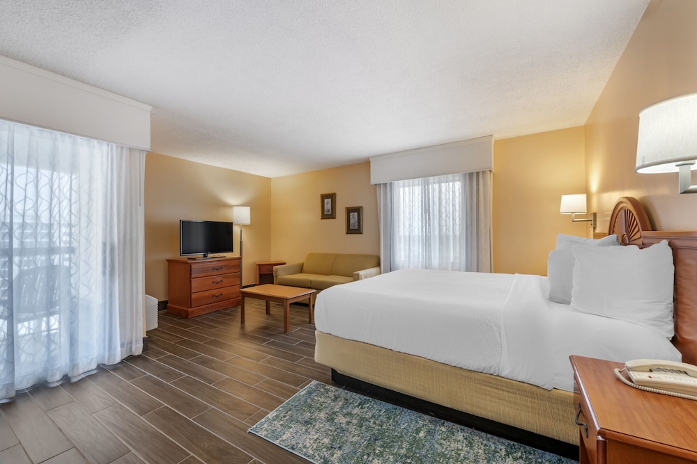 Tropical Winds Resort 12/50