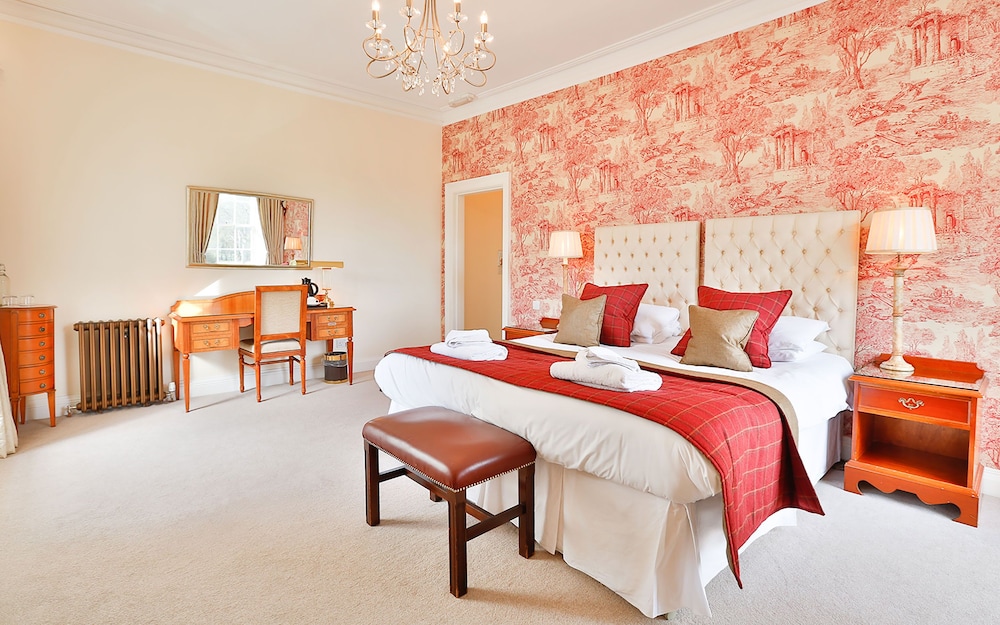 Carberry Tower Mansion House and Estate 11/50