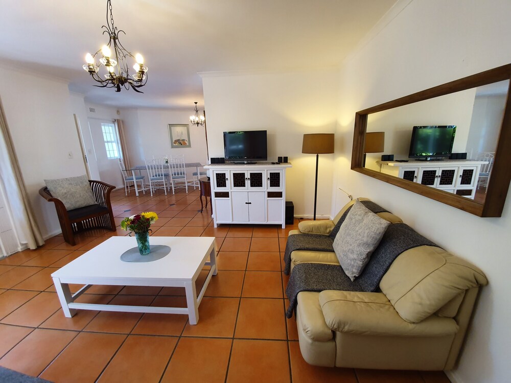 Paradiso Guesthouse 32/49