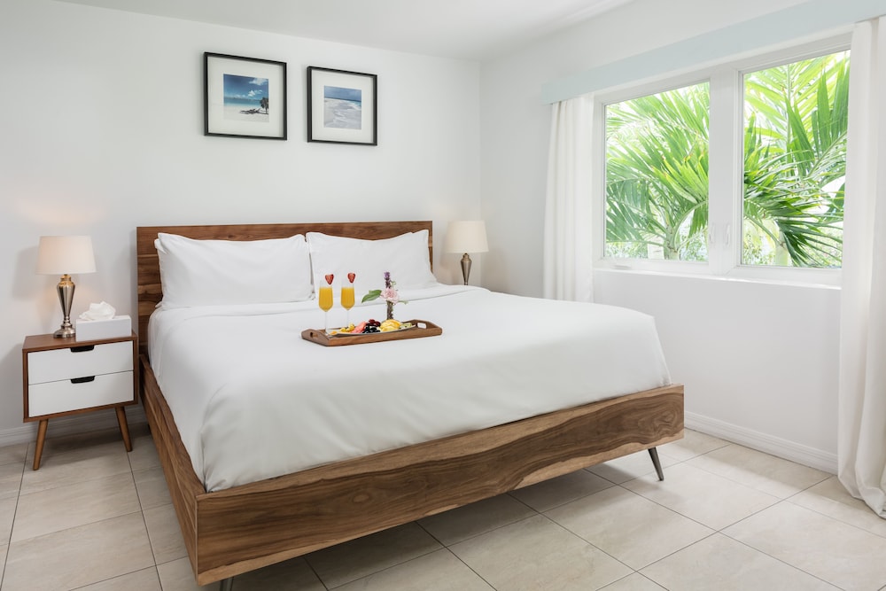The Oasis At Grace Bay 5/50