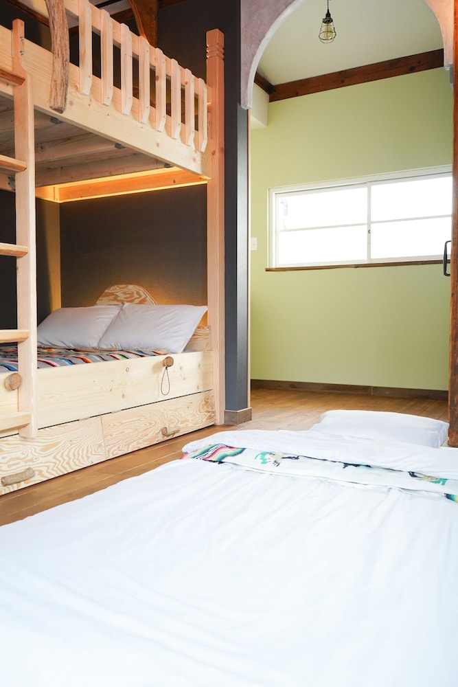 Traditional Apartment - Hostel 65/68