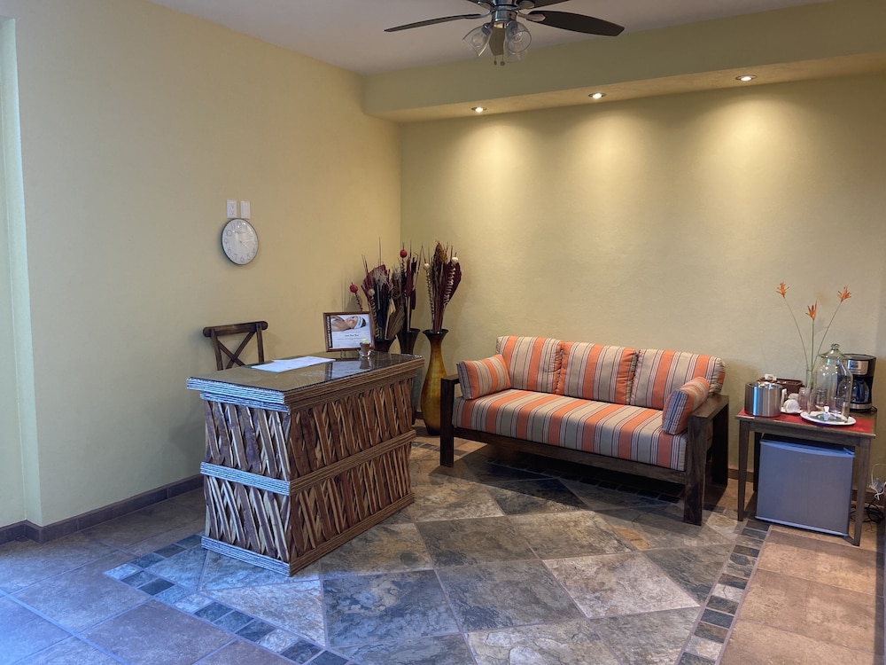 El Corazon Resort 1/48
