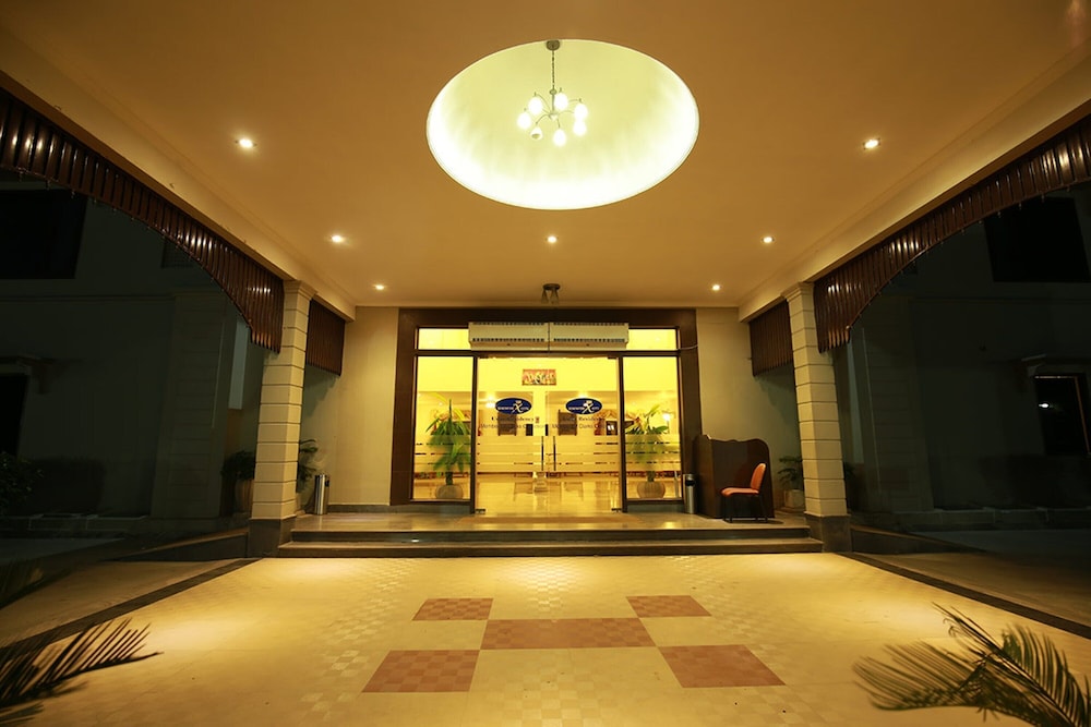 Hotel Uday Residency 8/39