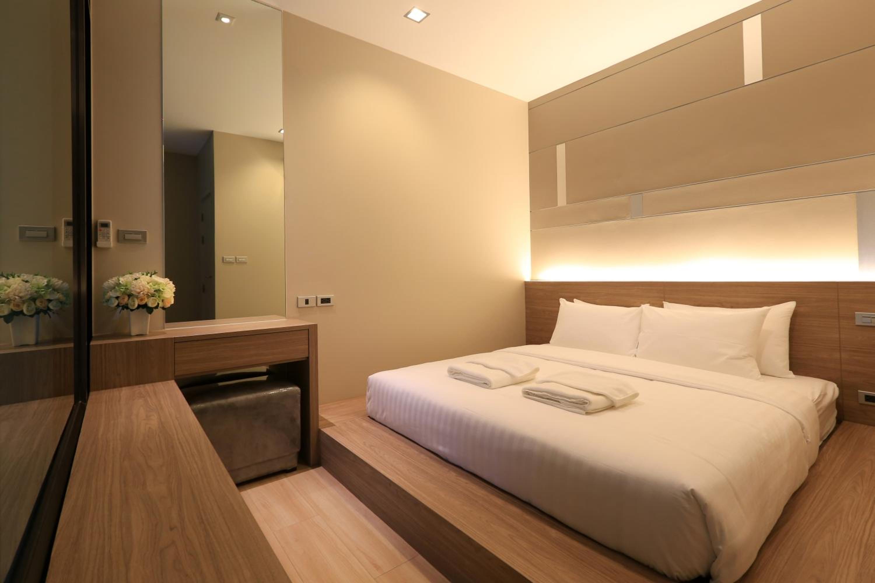 1 Bedroom, Duplex, Suite