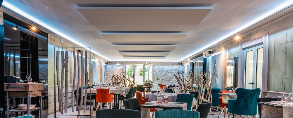 Logis Hotel L'Abreuvoir 26/50
