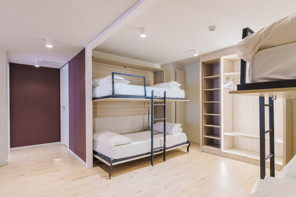 COSMOS Hotel & Aparthotel Andorra 24/65