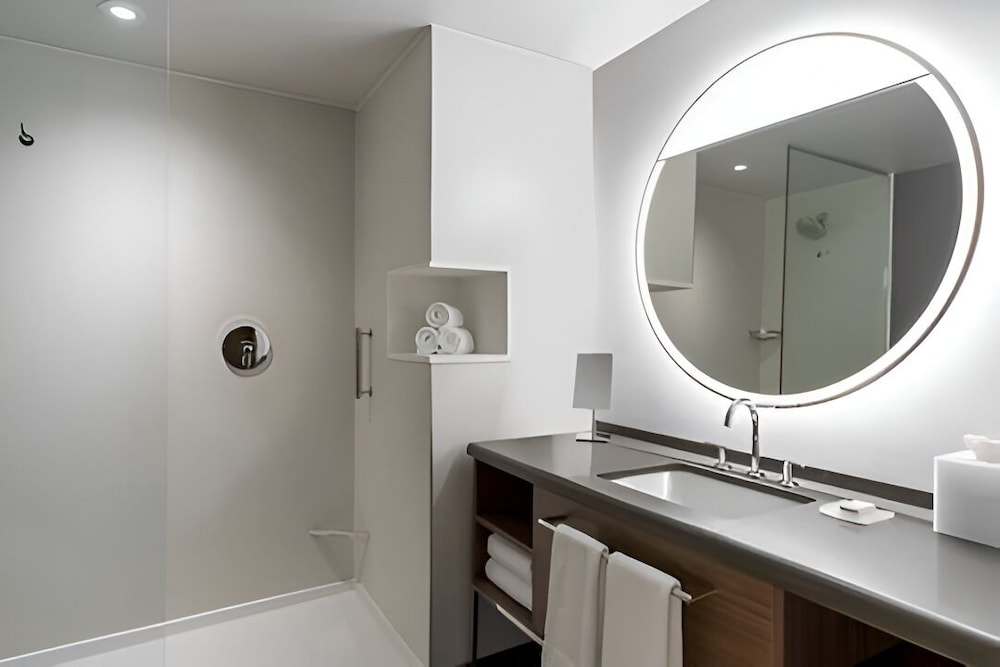 Courtyard by Marriott Modesto North 27/28
