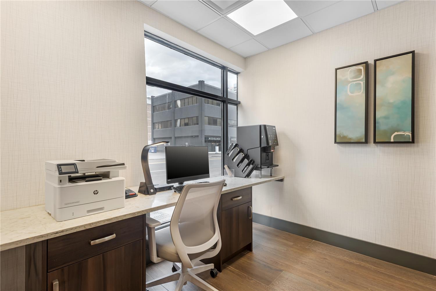 Best Western Plus Suites Downtown 39/42