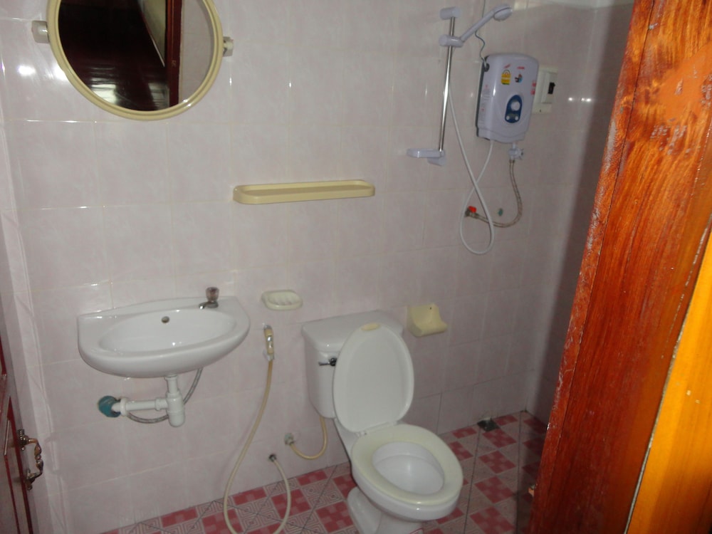 ROOM, TRIPLE