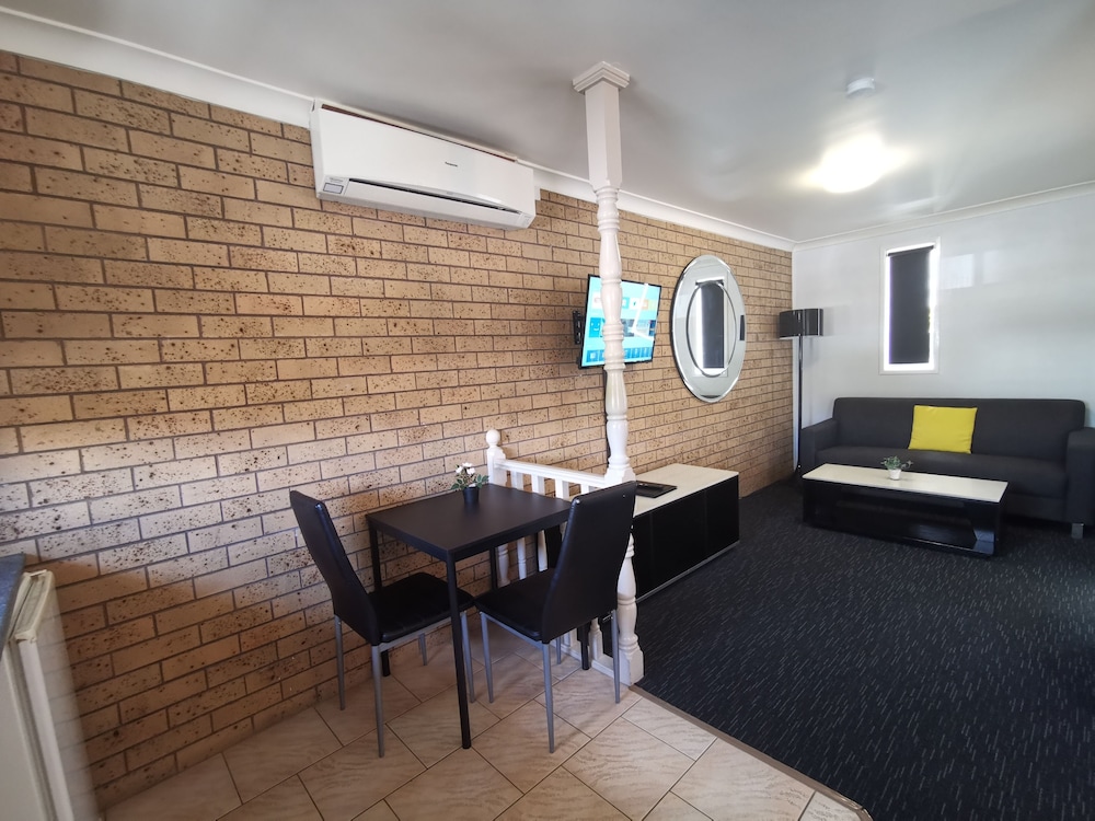 Leichhardt Motor Inn 37/69