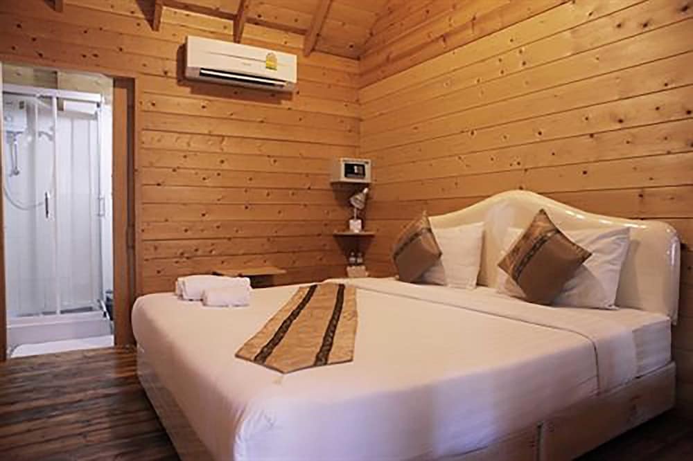 Loghome Boutique 32/71