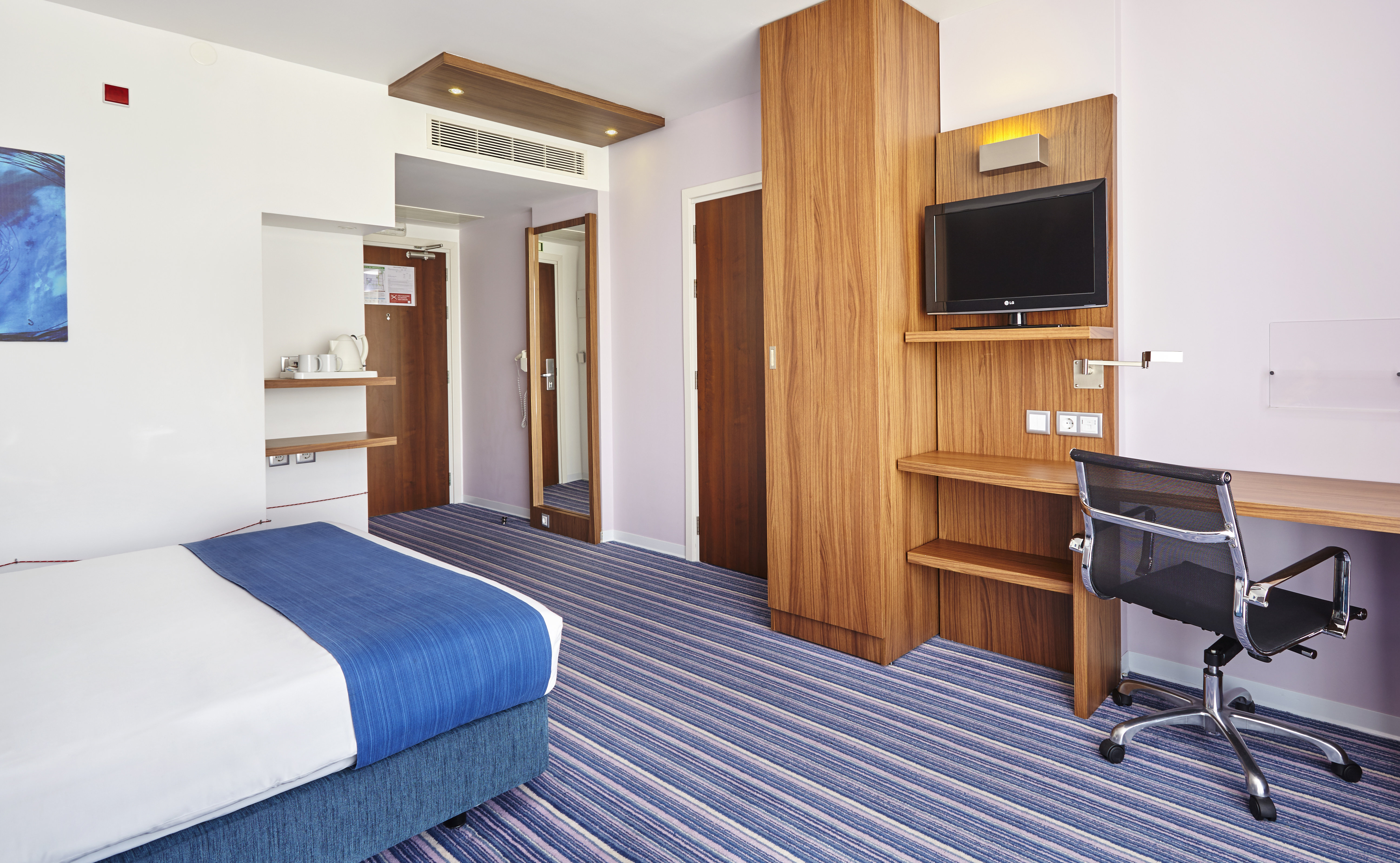 Holiday Inn Express Lisbon Alfragide 15/35