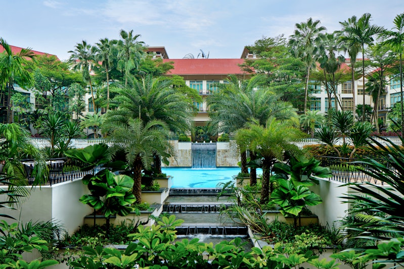 TREETOPS EXECUTIVE RESIDENCES 66/71