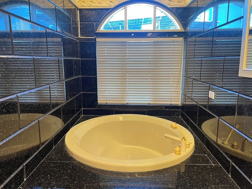 V20 Boutique Hotel 47/76