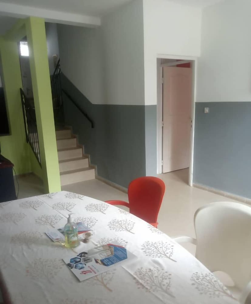 Villa Résidence Séjours & Affaires 25/50