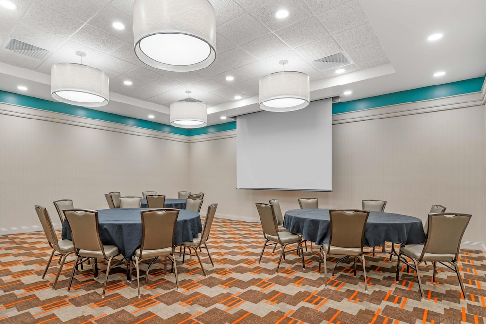 Drury Inn and Suites Fort Myers 37/49