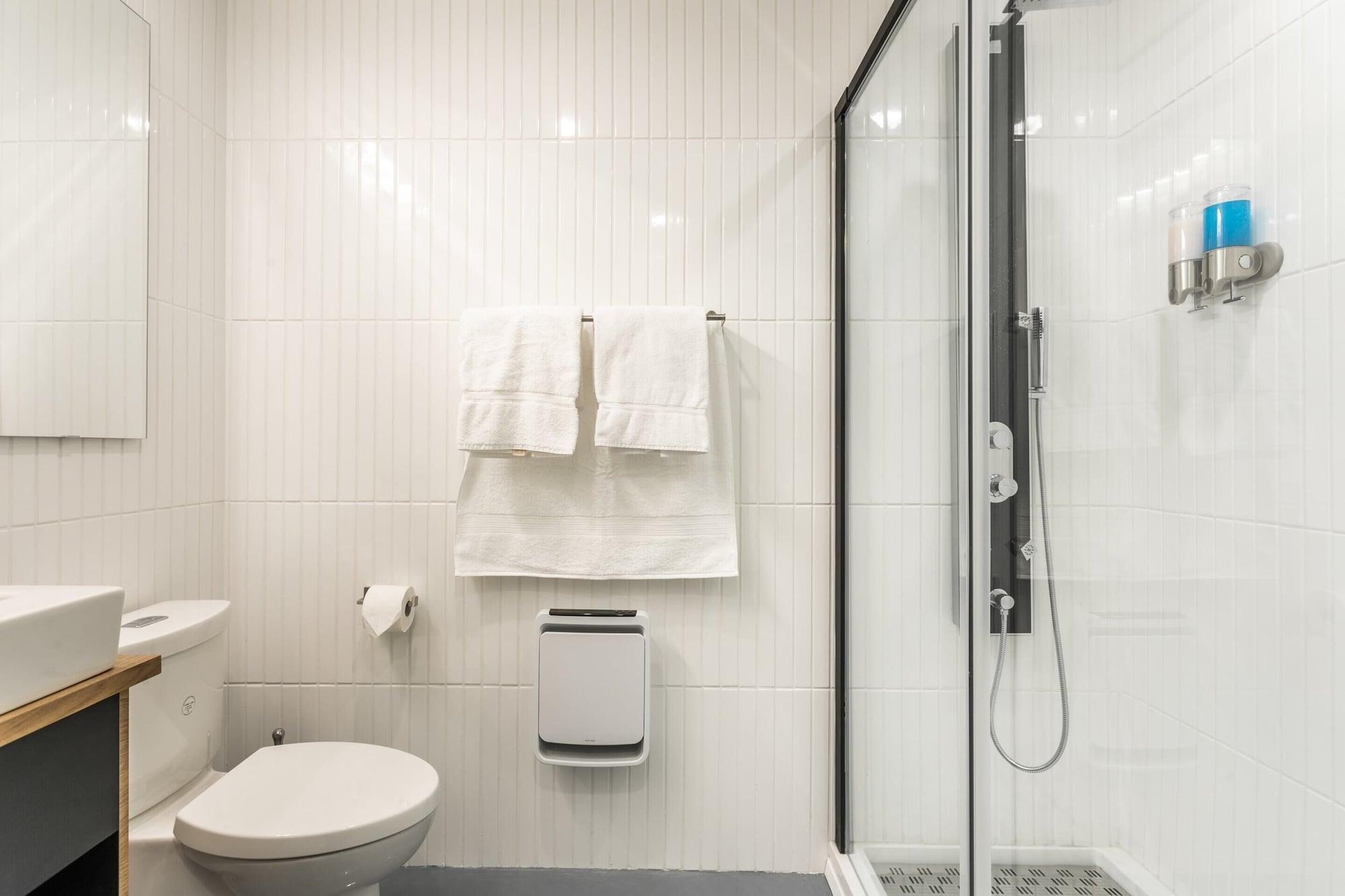 1 Bedroom, Double Bed, Pierce Boutique Apartments 2/6
