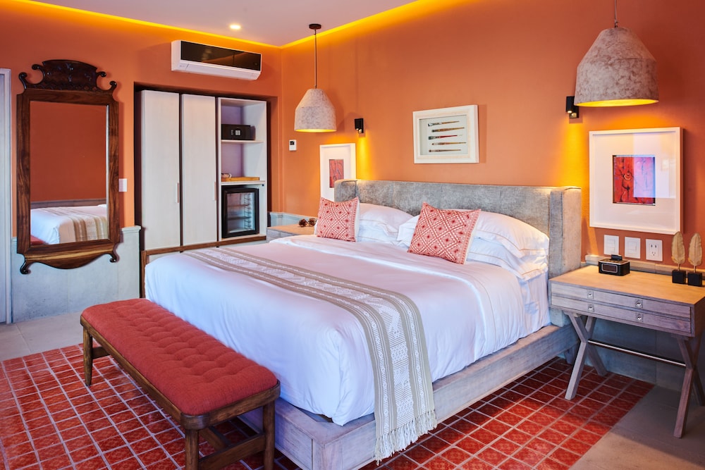 PREMIUM, KING BED