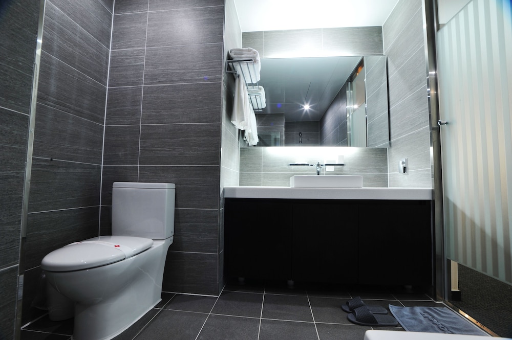 Yongin Central Co'op Hotel 42/44