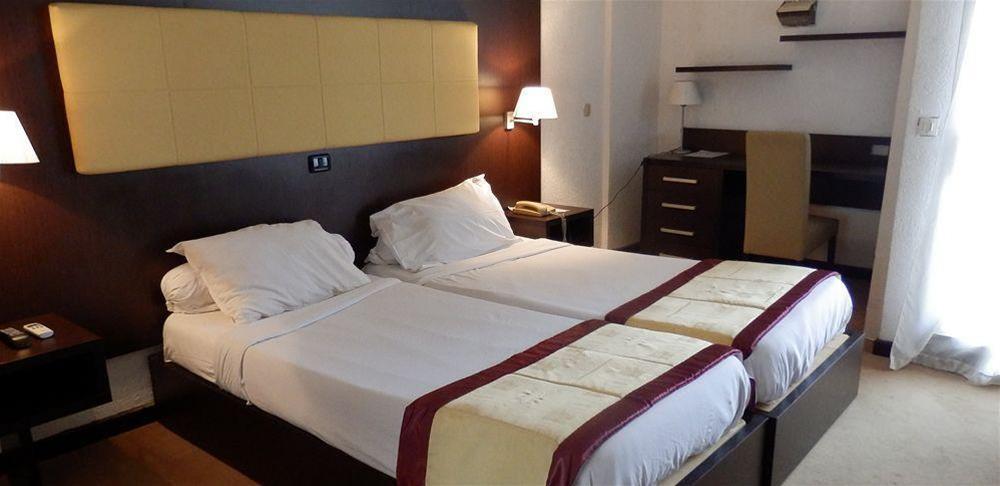 Hotel des Deputes 6/11