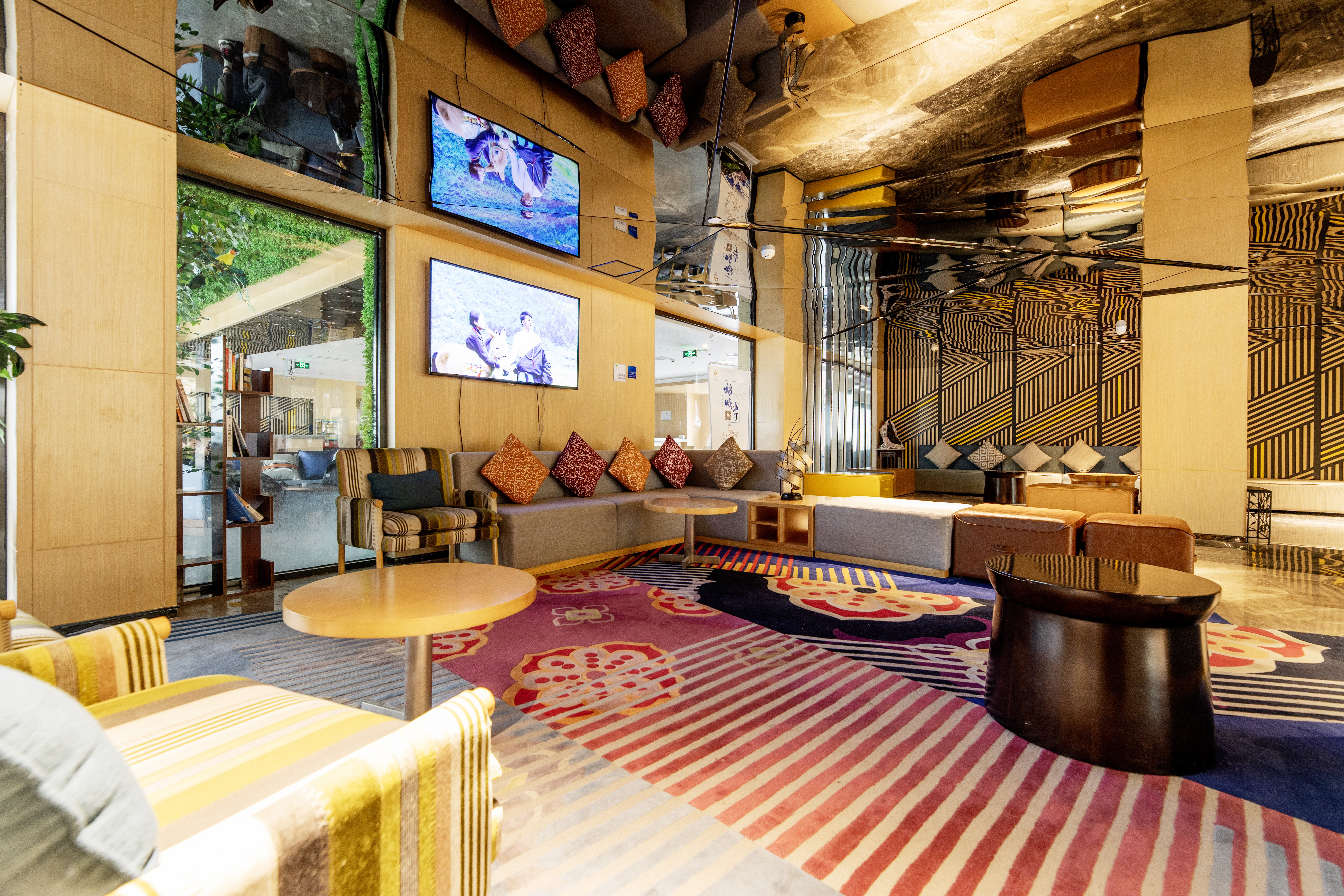 Holiday Inn Express Daocheng Yading 43/67