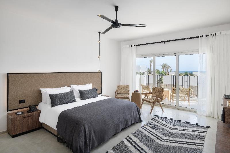 Signature, Suite, Sea View