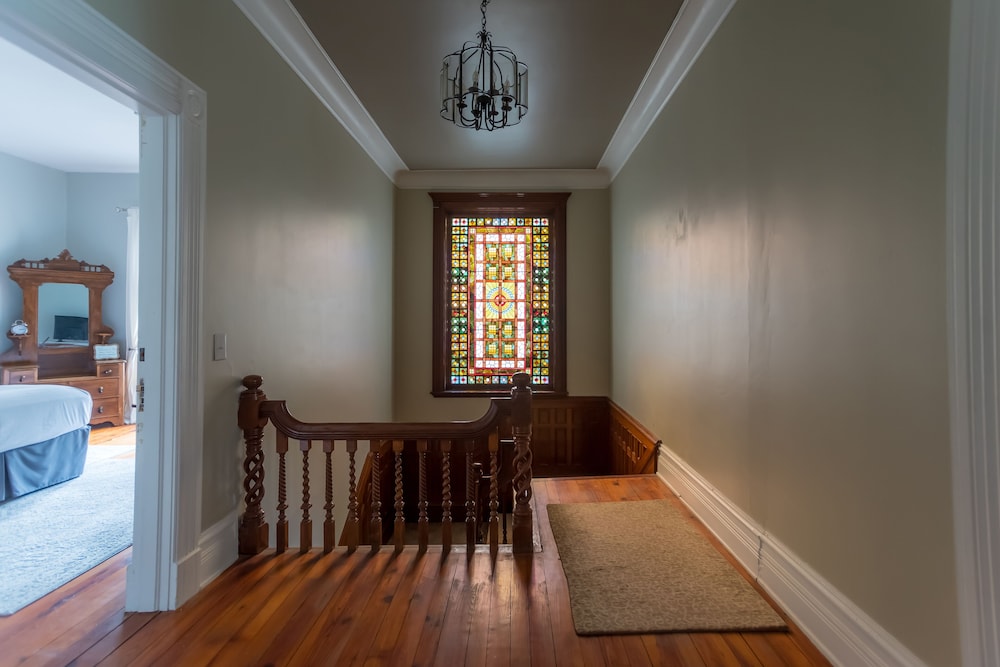 Hatch House Bed & Breakfast 24/38