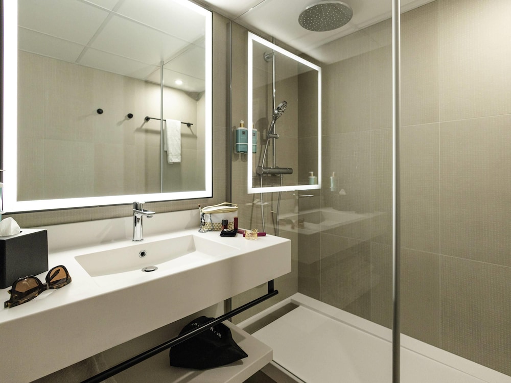 Novotel Paris Suresnes Longchamp 48/48