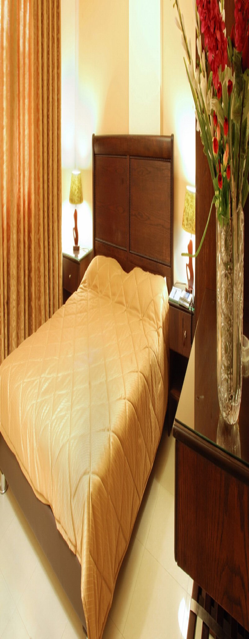 Jardaneh Hotel 10/15