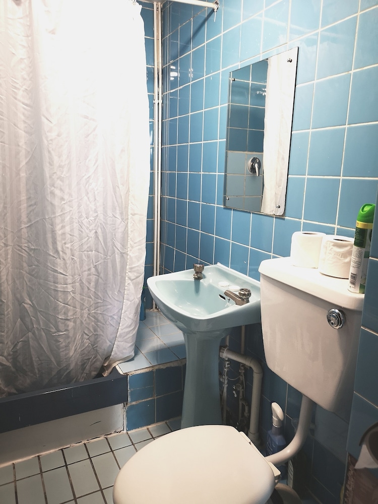 Aquarius Hotel 26/27