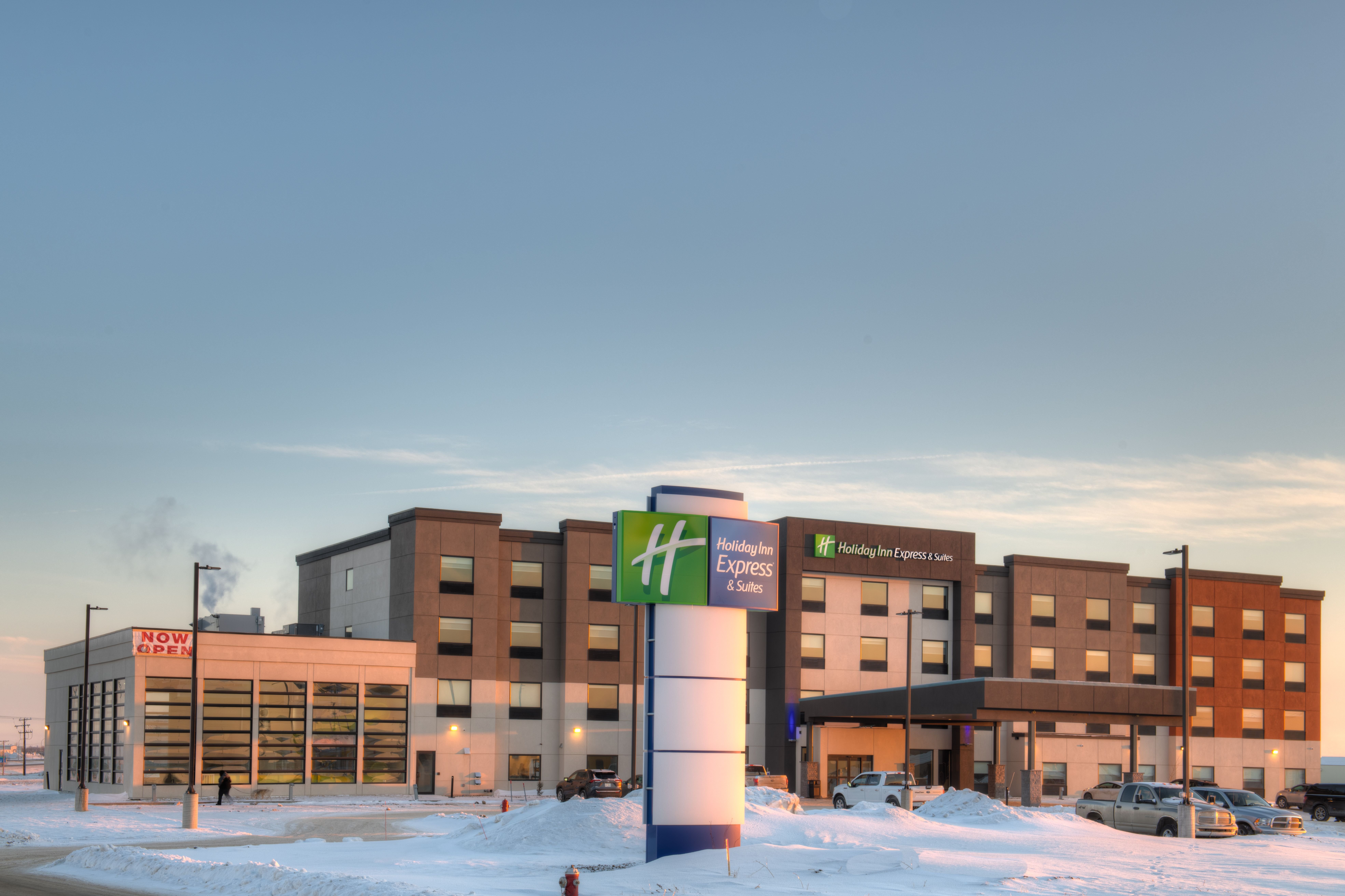 Holiday Inn Express & Suites - Moose Jaw an IHG Hotel 1/49