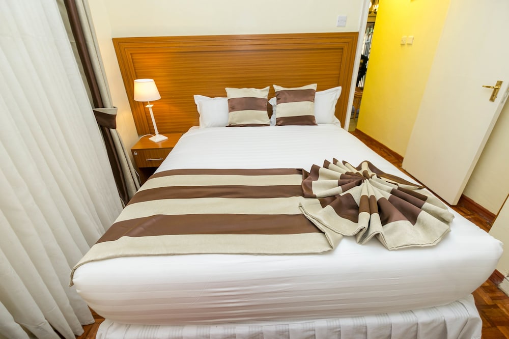 2 BEDROOMS, BASIC, SUITE