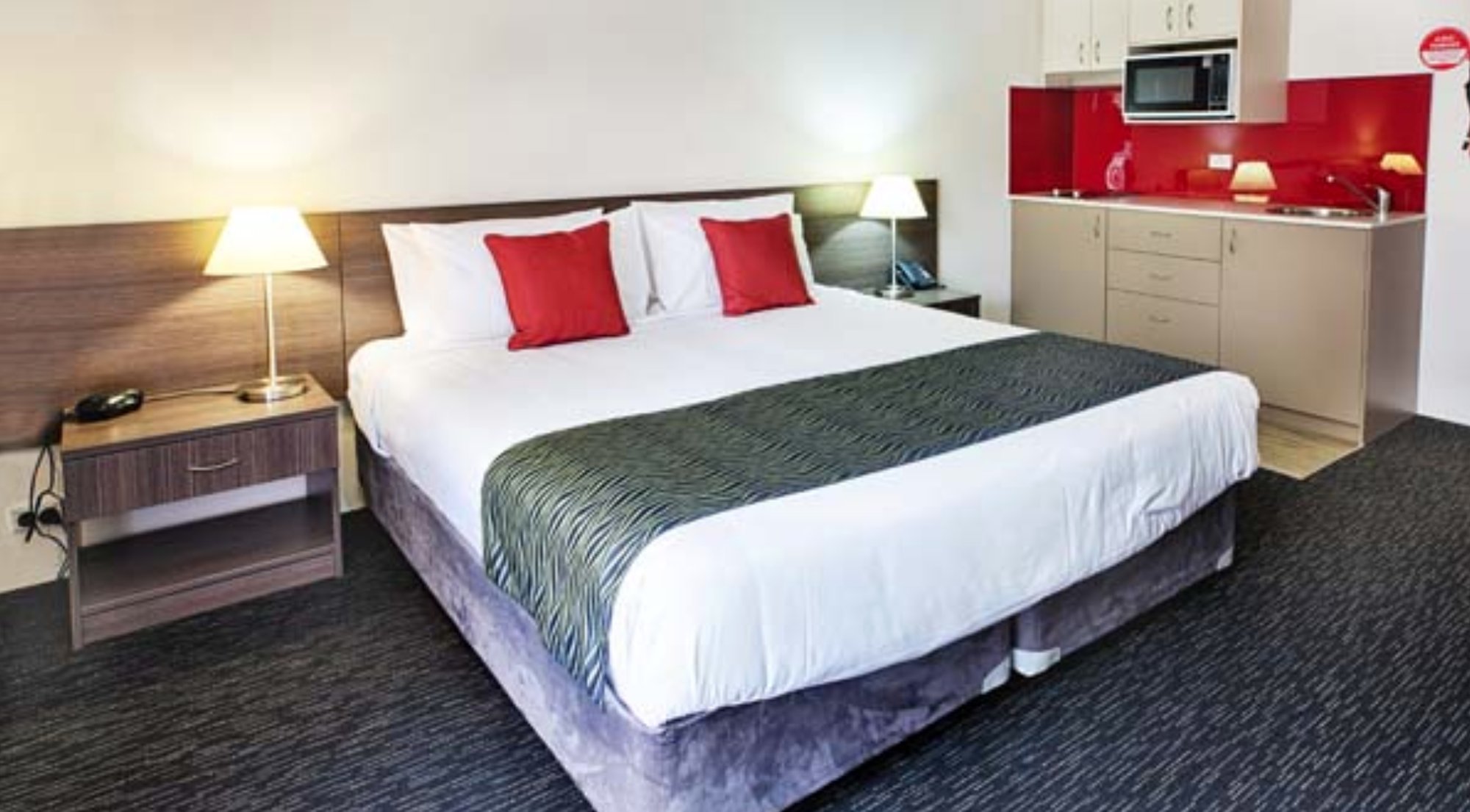 Hunts Hotel Liverpool 3/7