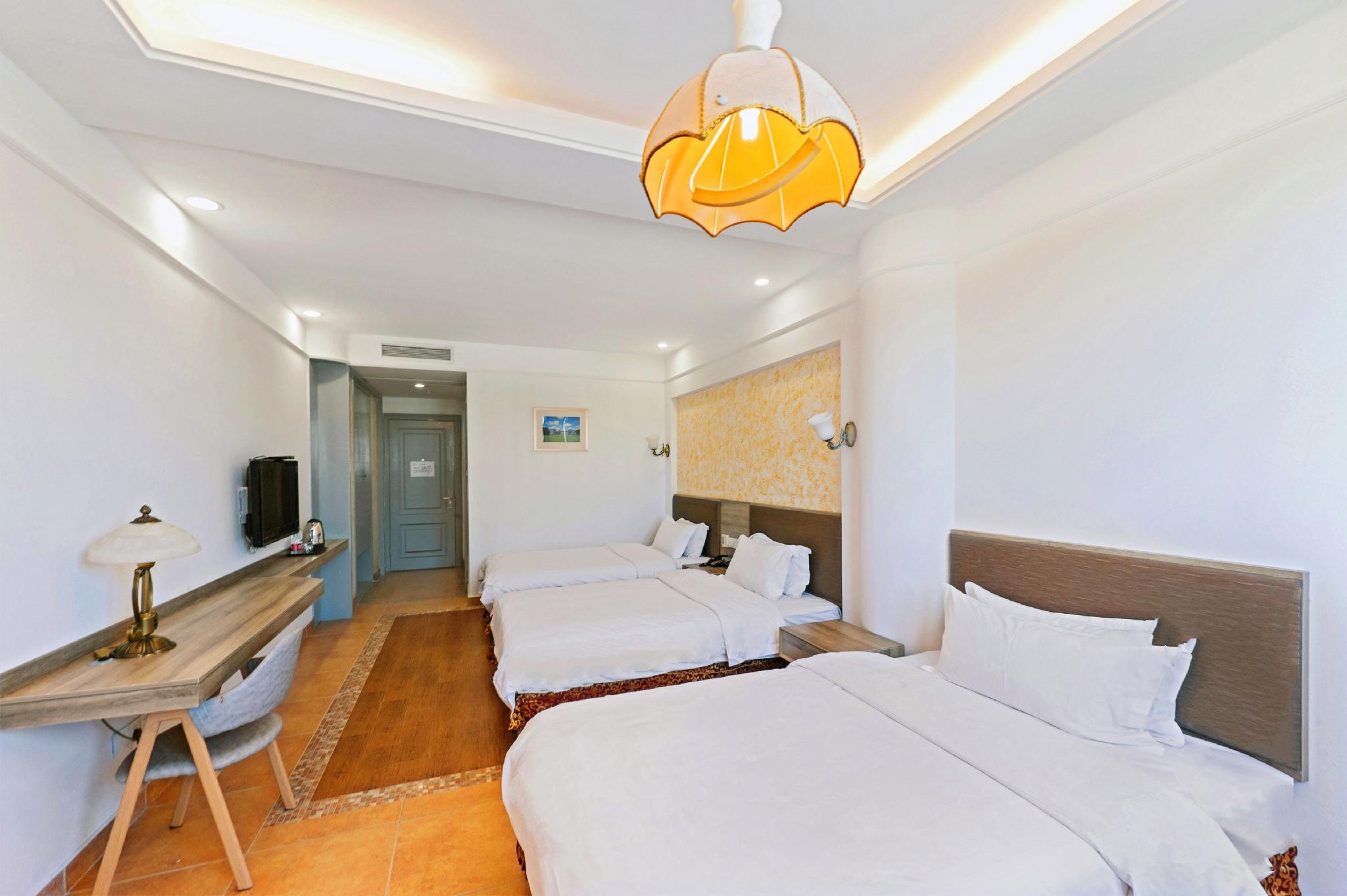 ROOM, TRIPLE