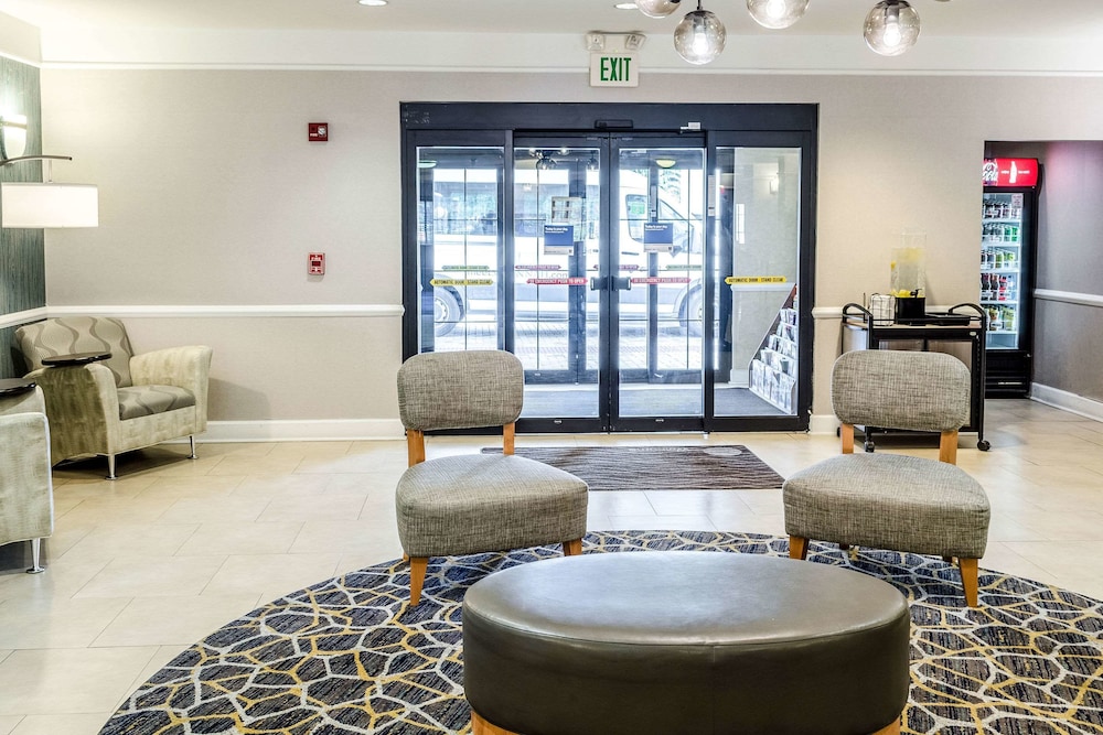 Spark by Hilton Savannah Airport 27/46