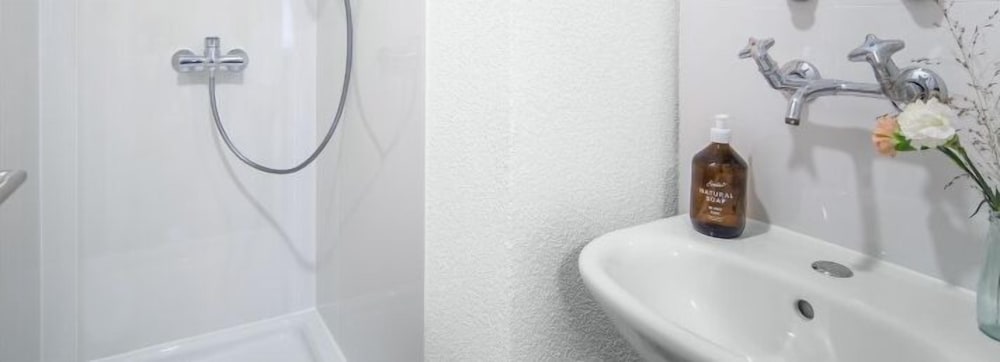 Pop Up Hotel Krone Zurich 40/43