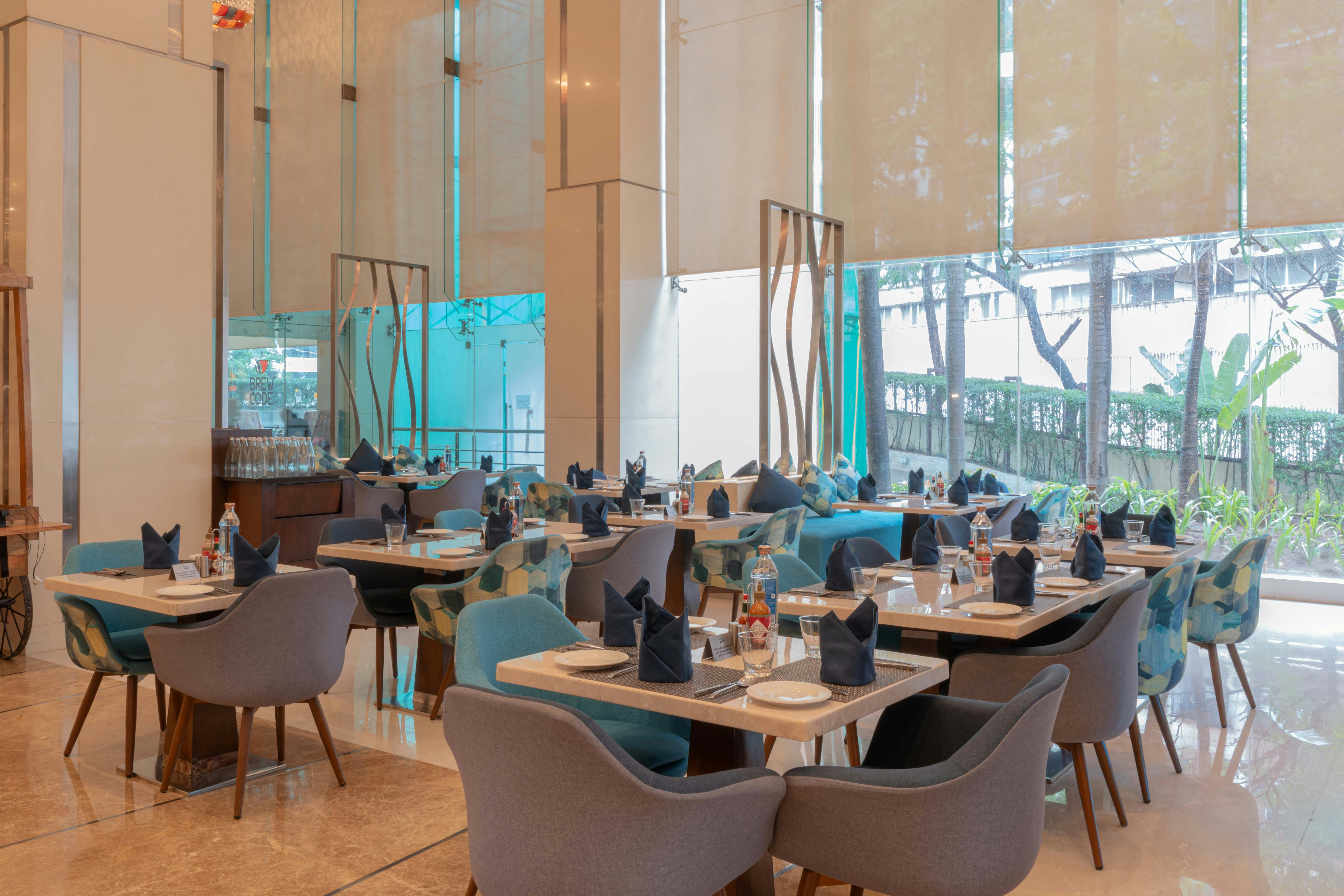 HOLIDAY INN MUMBAI INTERNATIONAL AIRPORT 52/72