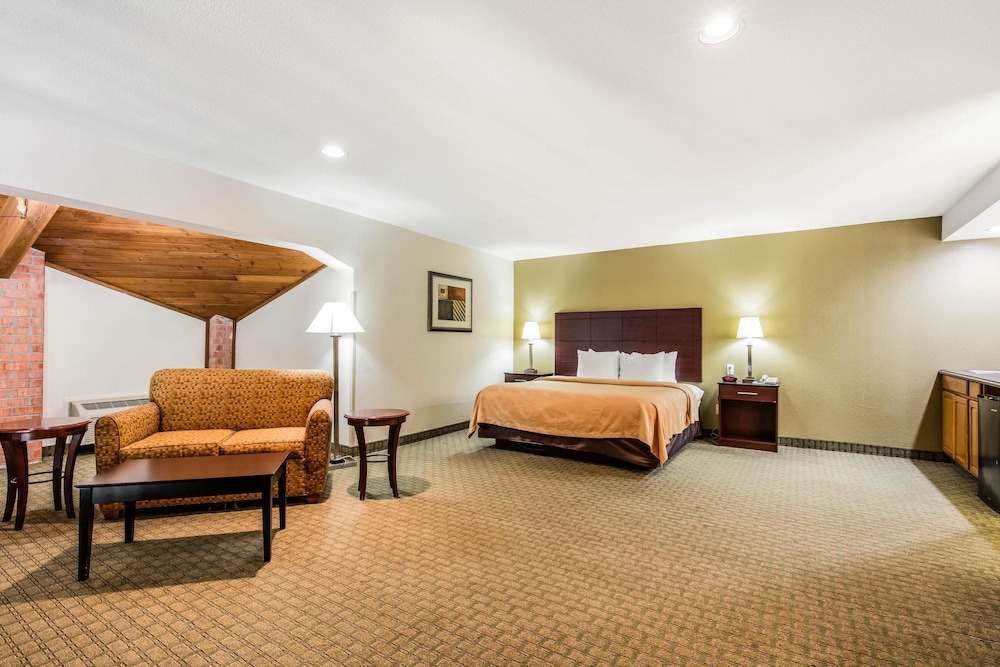 Quality Inn Batesville 30/40