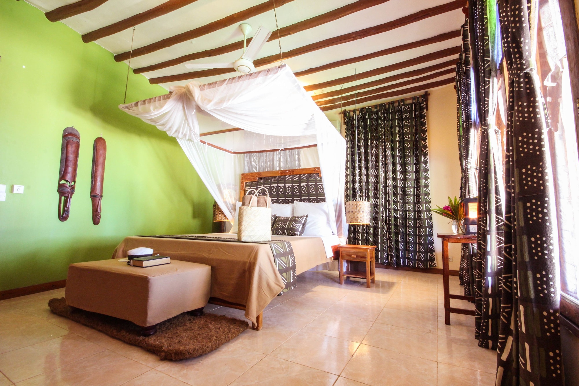 CLASSIC, TWIN BEDS, GARDEN VIEW