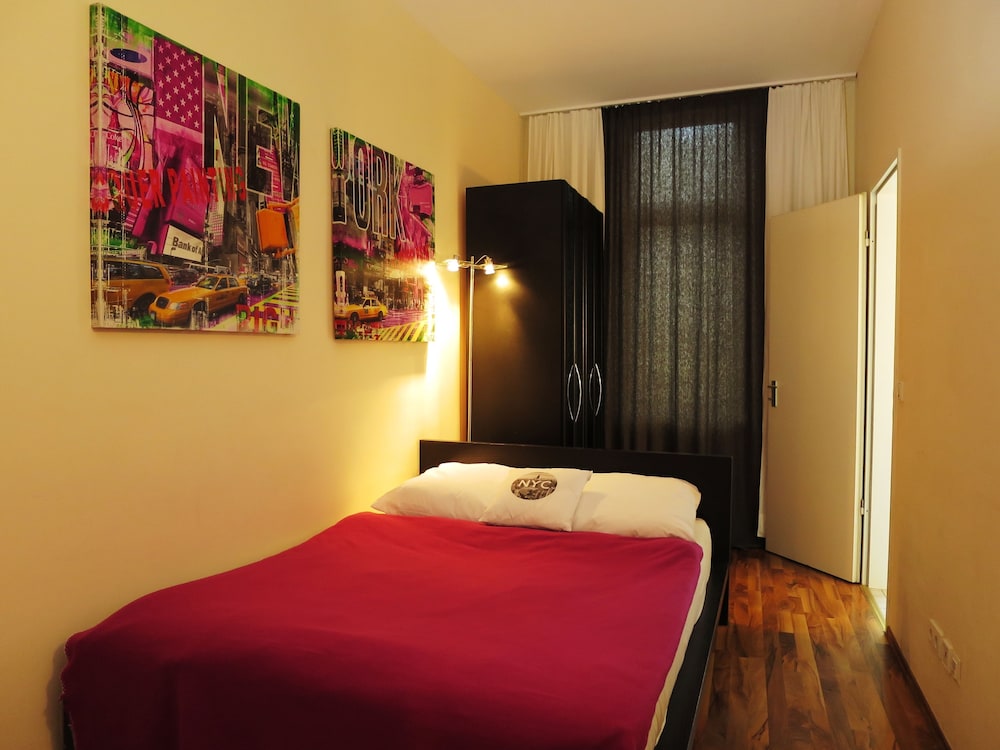 Hotel Monte Christo 18/50