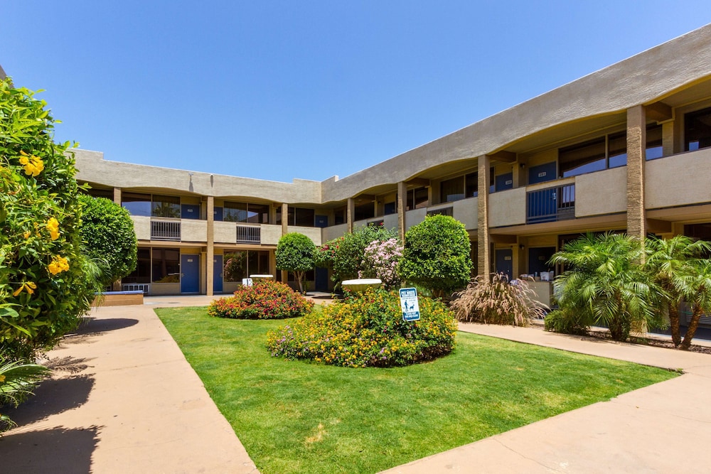 Motel6 Glendale, AZ 39/48