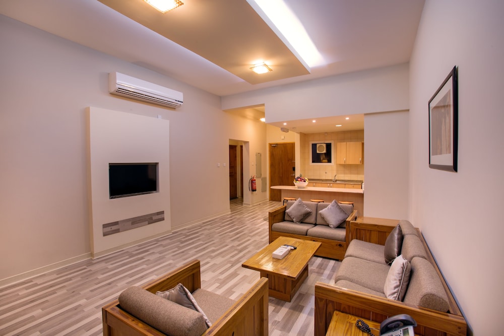 Copthorne Al Jahra Hotel & Resort 46/76